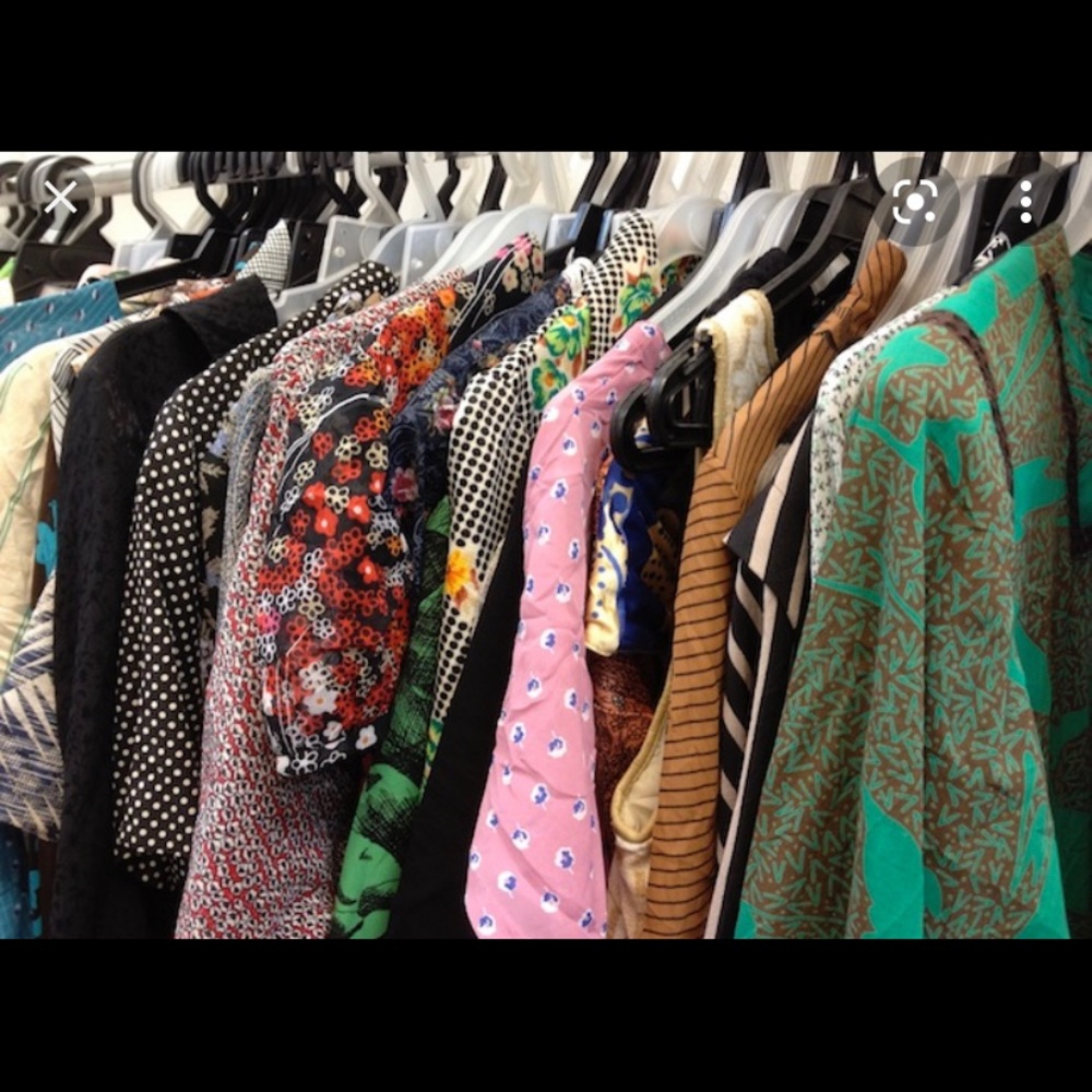 Get a bundle of clothes for cheap!!